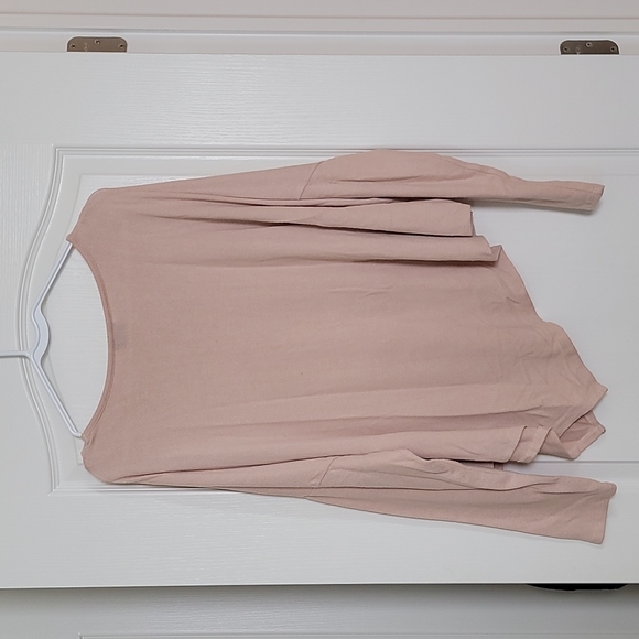 Womens top - Picture 2 of 4